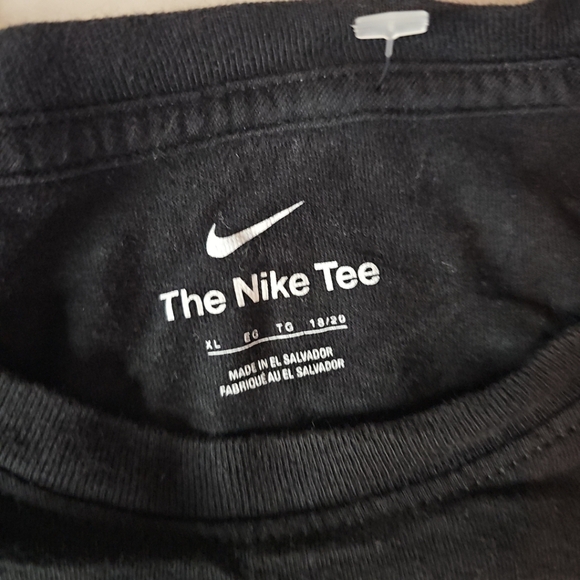 Los Angeles Lakers Nike Jordan NBA Long Sleeve Black Shirt Youth XL 18/20 - Picture 6 of 9